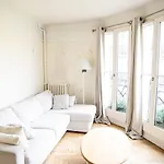 Romantic Nest * Parijs